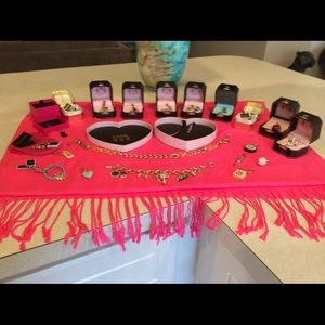 JUICY COUTURE GOLD COLLECTION